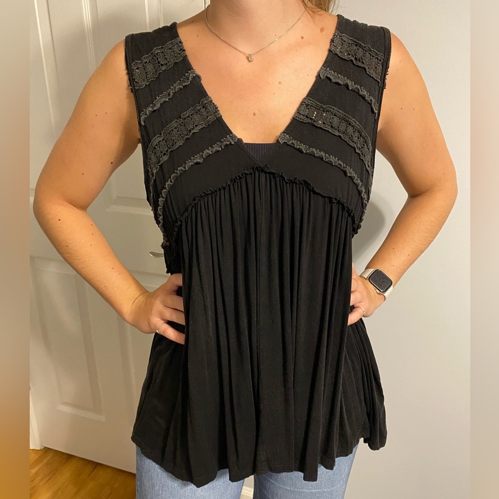 POL Tank Top - black & beautiful! Size M.